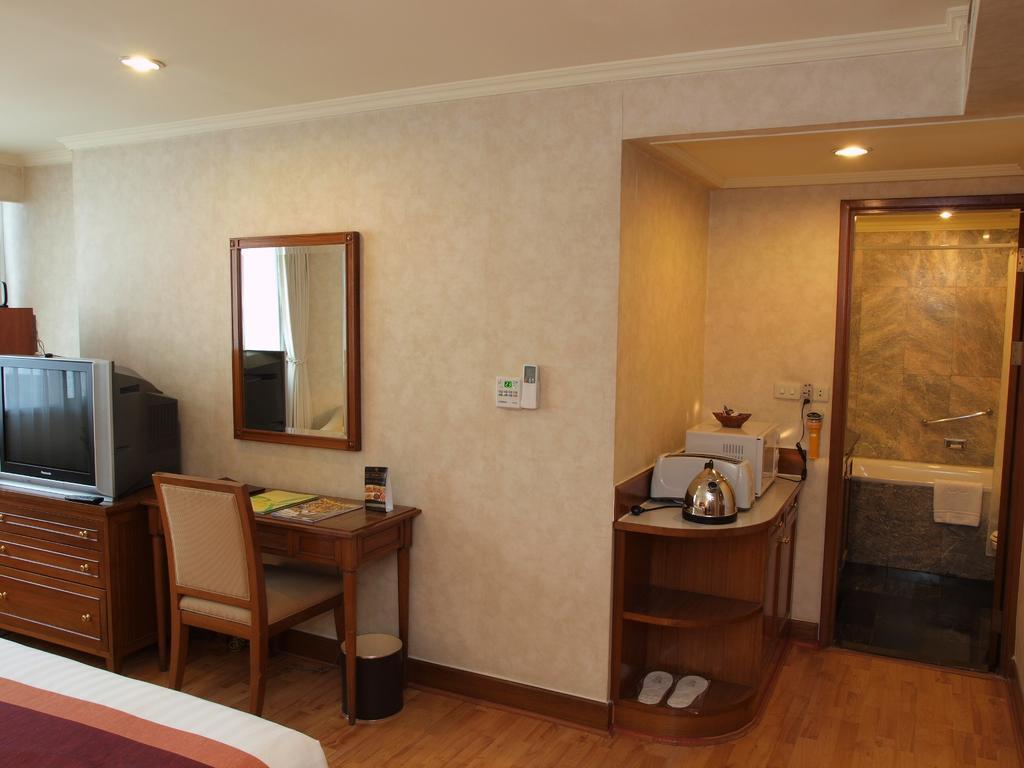 Rembrandt Suites Bangkok Ngoại thất bức ảnh