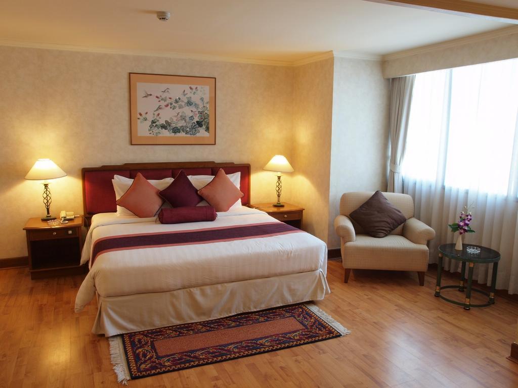 Rembrandt Suites Bangkok Ngoại thất bức ảnh