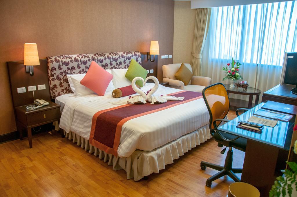 Rembrandt Suites Bangkok Ngoại thất bức ảnh