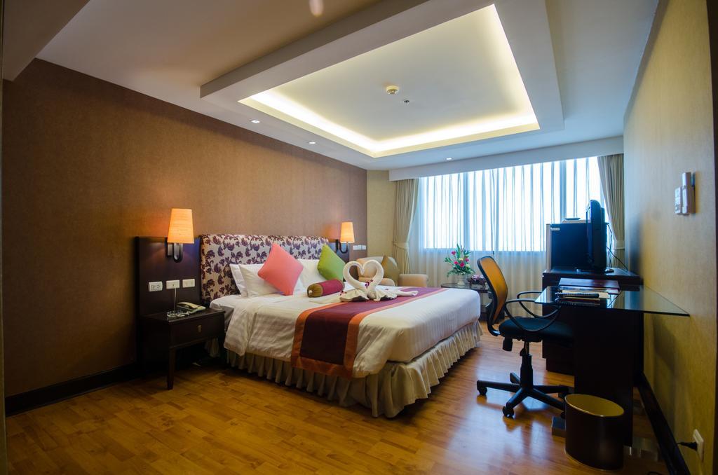 Rembrandt Suites Bangkok Ngoại thất bức ảnh