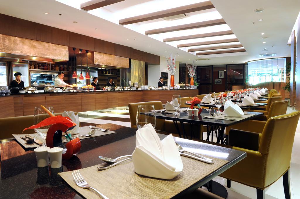 Rembrandt Suites Bangkok Ngoại thất bức ảnh